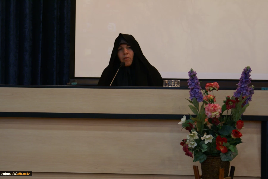 سخنرانی رئیس مرکز در گردهمایی دانشجویان