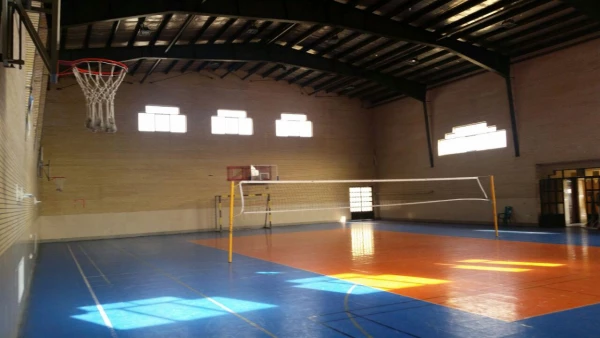 فضای ورزشگاه قبل از ایمن سازی