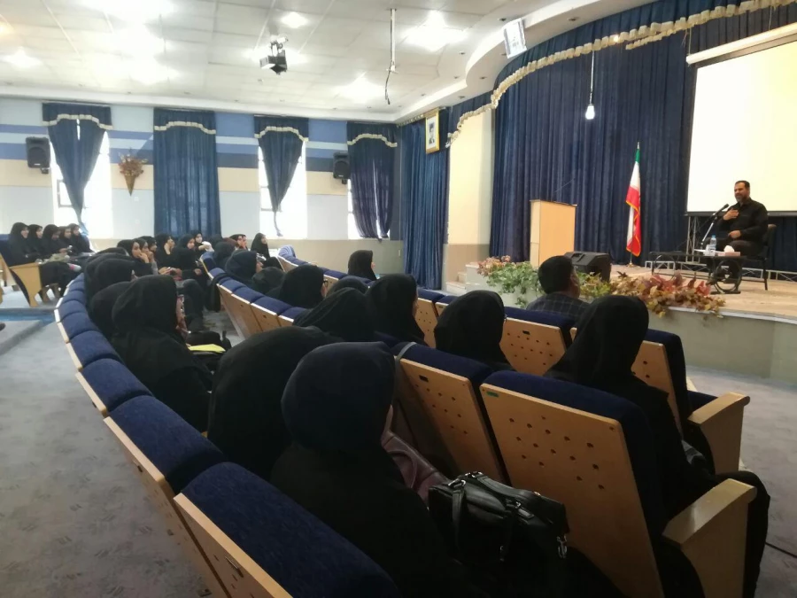 روایتگری دفاع مقدس با حضور جناب آقای محمودی