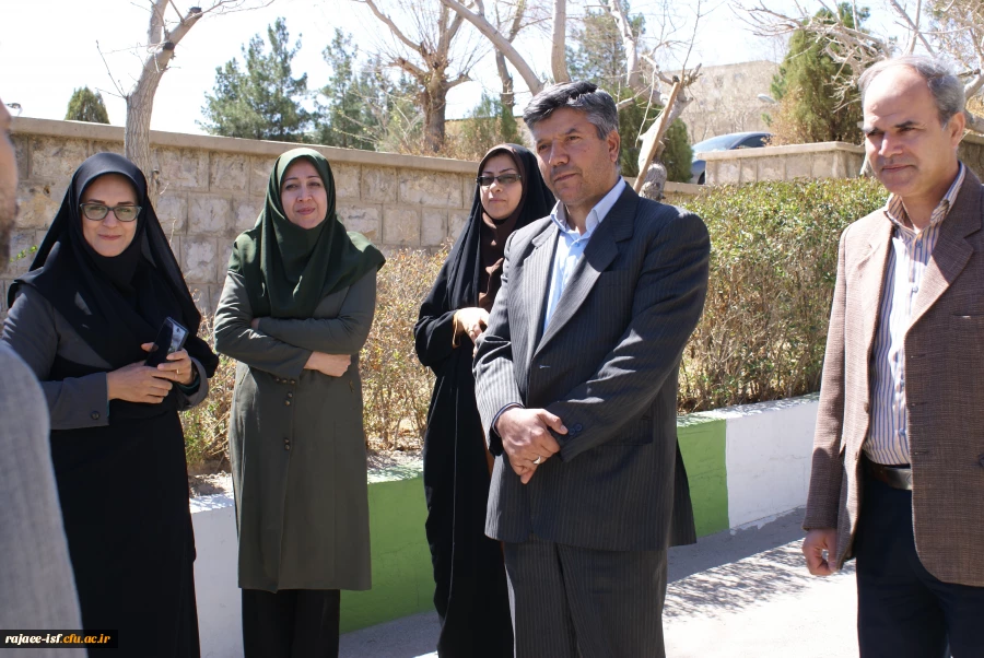 نهال کاری در روز بزرگداشت شهدا