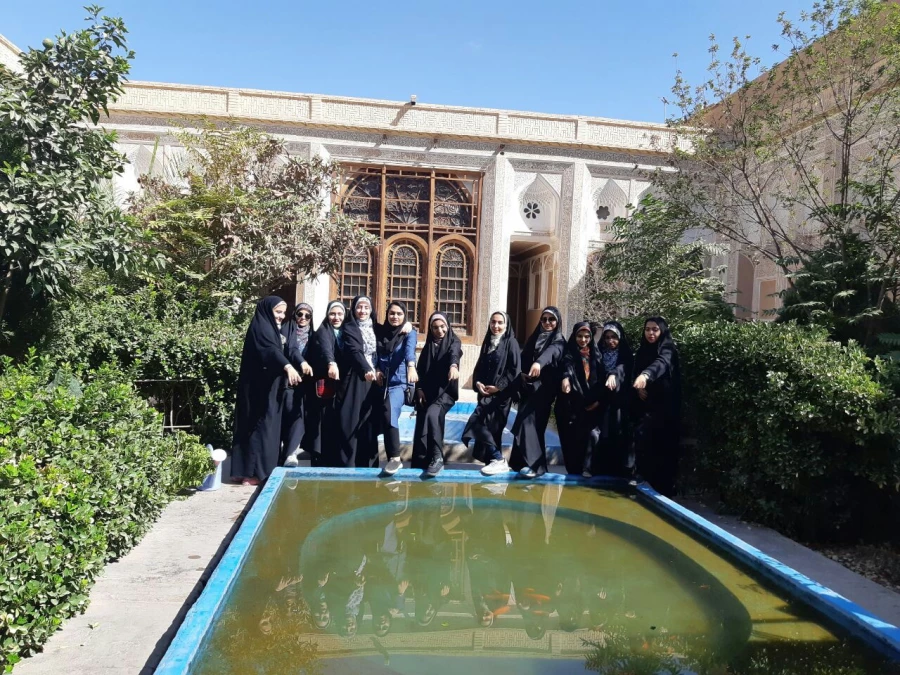 بازدید از باغ دولت آباد در یزد