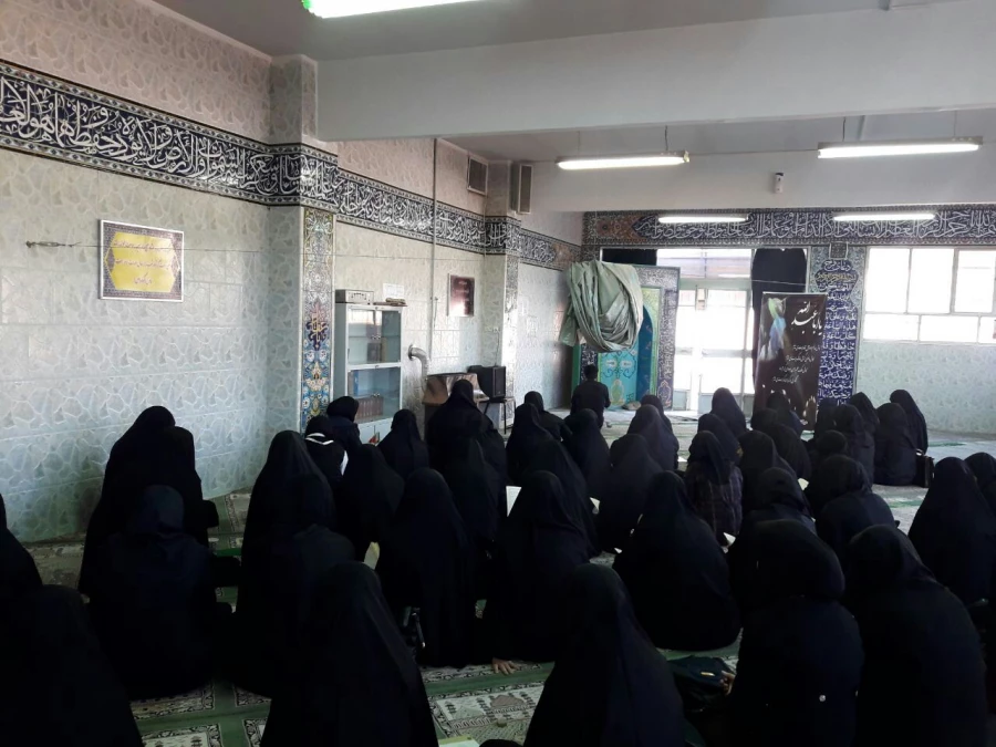 مراسم قرائت زیارت عاشورا و مداحی در آستانه اربعین حسینی