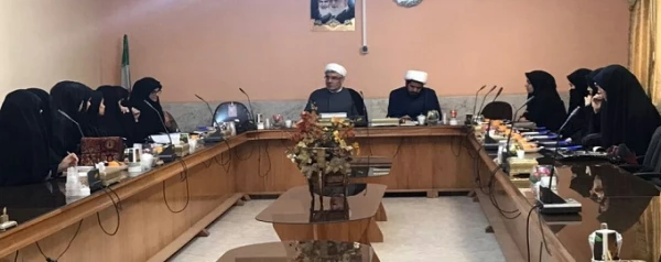 نشست صمیمانه دکتر بهرامی با دبیران کانونها و هیات مذهبی