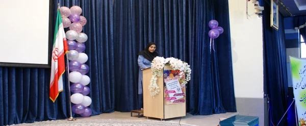 دکلمه خوانی و قرائت پیام تبریک دکتر خنیفر