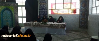 در هفته دانشجو، نشست صمیمانه مسئولین و دانشجویان برگزار شد.