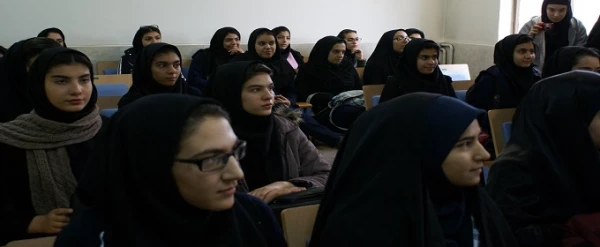 بازدید دانش آموزان دبیرستان های پیربکران از مرکز شهید رجایی