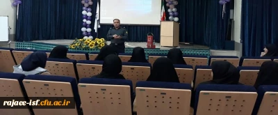 مانور آتشنشانی
 آموزش اطفاء حریق به دانشجویان در سرای دانشجویی