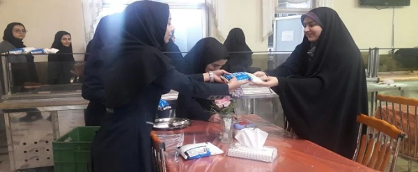 توزیع شیر در روز جهانی بهداشت