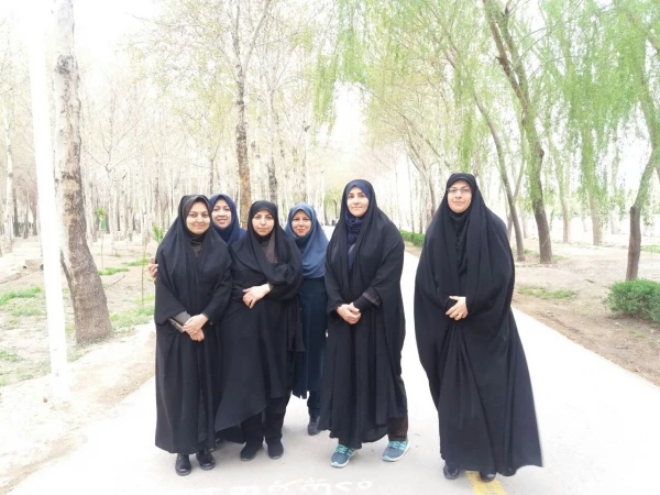 پیاده روی و ورزش کارکنان در جاده سلامت در هفته بهداشت