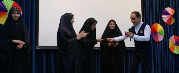 برگزاری مسابقه در جشن میلاد