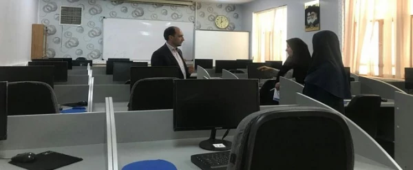 بازدید سرپرست مرکز هوشمند سازی دانشگاه فرهنگیان از پردیس های و مراکز استان اصفهان