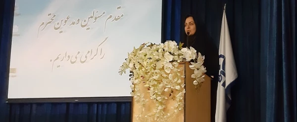 خانم میرزاصفی در جلسه توجیهی دانشجویان جدیدالورود