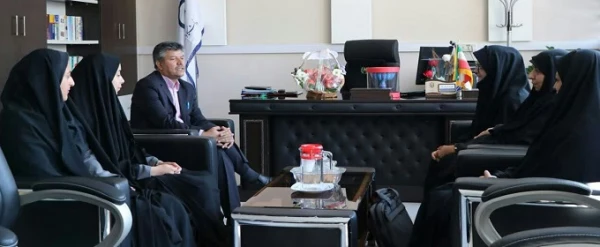 نشست صمیمانه مسئولین مرکز شهید رجایی با دکتر عروف زاد در هفته تربیت بدنی