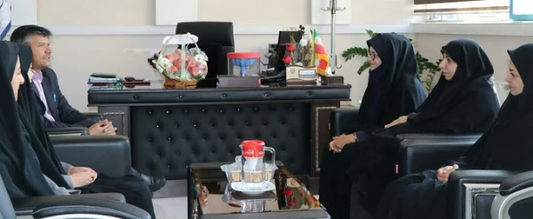 نشست صمیمانه مسئولین مرکز شهید رجایی با دکتر عروف زاد در هفته تربیت بدنی