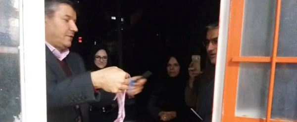 افتتاح آزمایشگاه فیزیک توسط دکتر عروف زاد