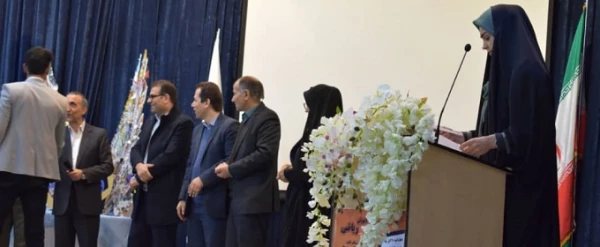 تقدیر از دانشجویان برتر در همایش طرح مسئله در آموزش ریاضی