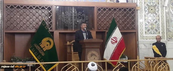 حضور دکتر خنیفر در جمع دانشجویان در رواق دارالهدایه