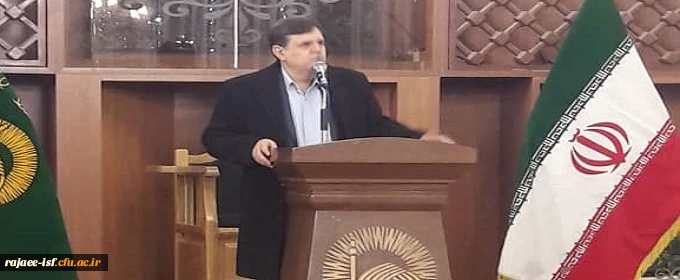 حضور دکتر خنیفر در جمع دانشجویان در رواق دارالهدایه