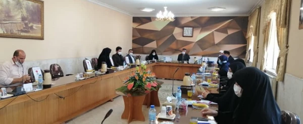 تجلیل دکتر عروف زاد از پرسنل مرکز شهید رجایی به مناسبت روز کارمند