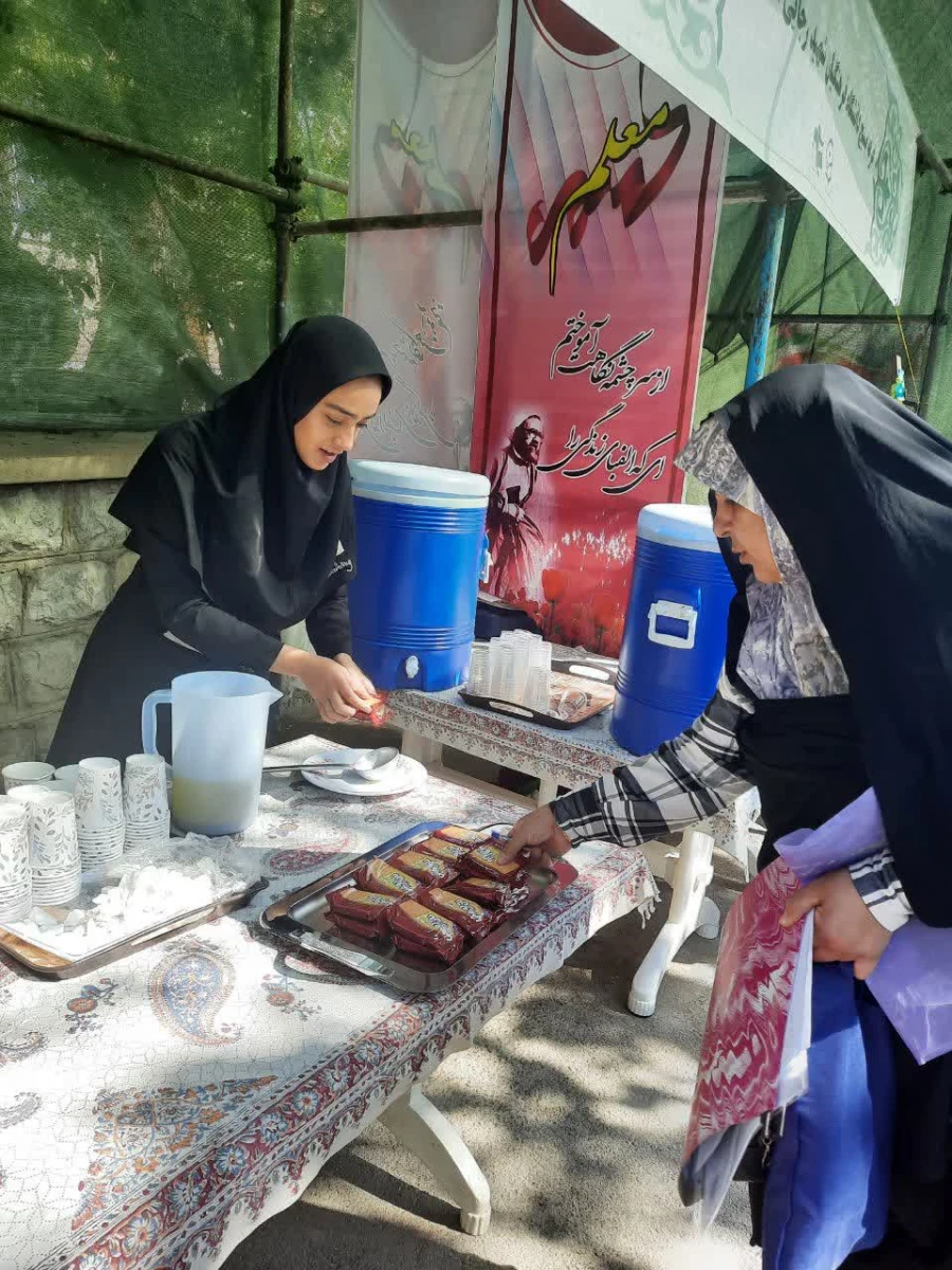 ثبت نام حضوری  مرکز شهید رجایی به روایت تصویر 2