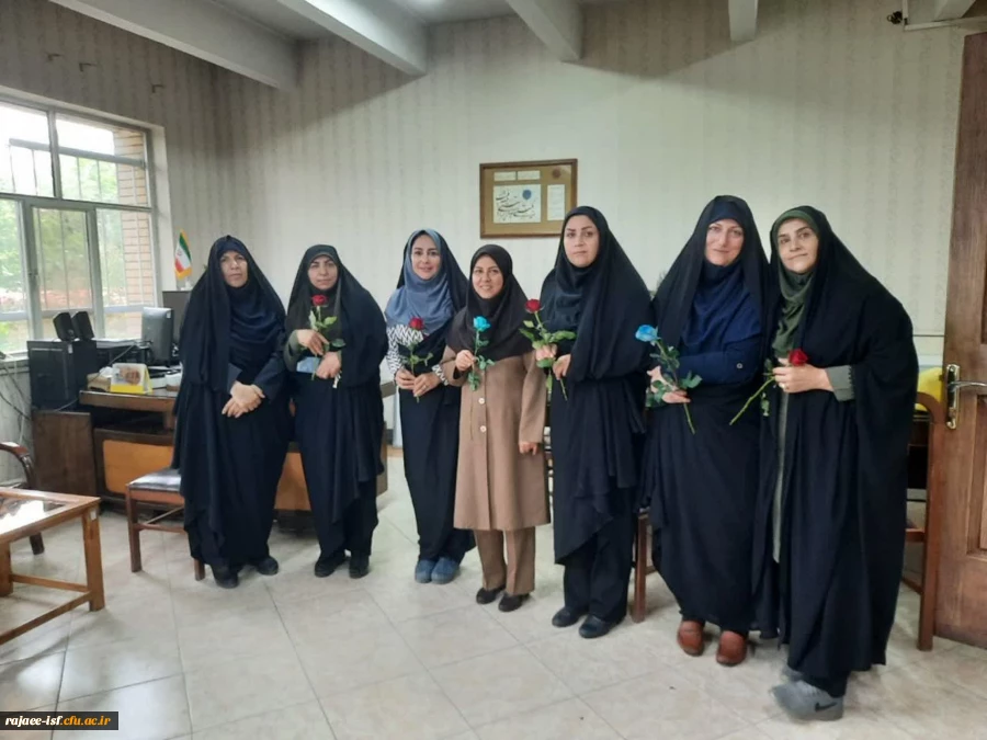 آیین تجلیل از اساتید و کارکنان مرکز شهید رجایی اصفهان به مناسب روز بزرگداشت مقام معلم 3