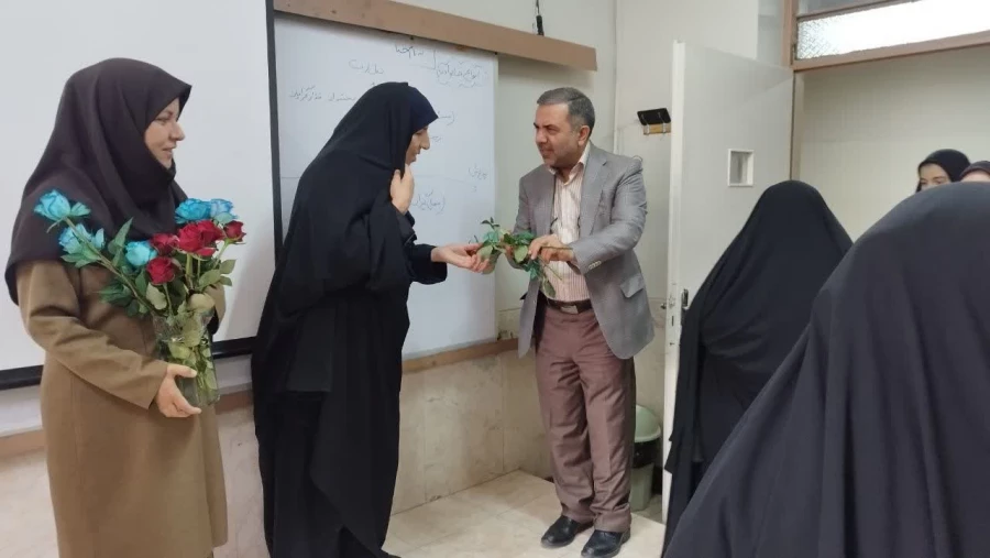 آیین تجلیل از اساتید و کارکنان مرکز شهید رجایی اصفهان به مناسب روز بزرگداشت مقام معلم 5