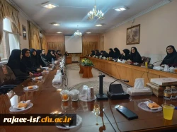 تشکیل جلسه با حضور مسئول آموزش و نمایندگان  2