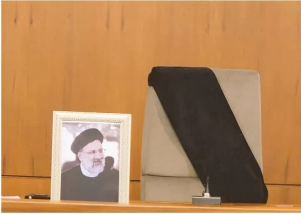 آیت الله «سیدابراهیم رئیسی» رئیس جمهور کشورمان به همراه هیأت همراه به مقام رفیع شهادت نائل شدند. 3