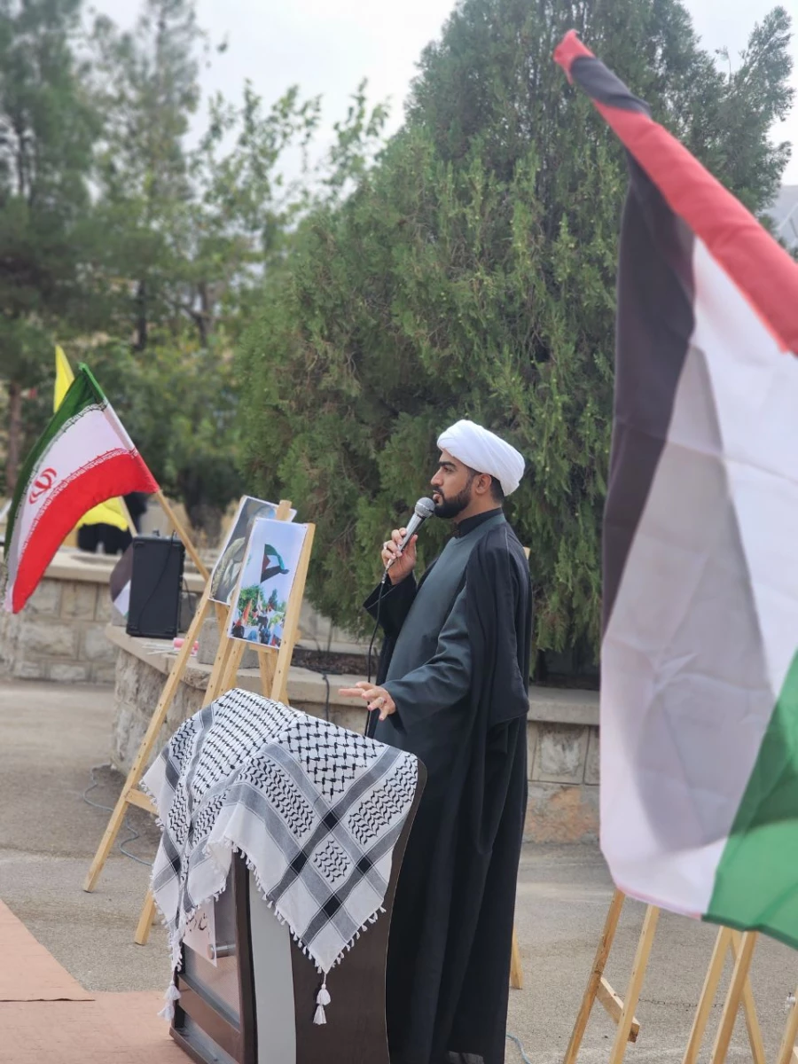 تجمع دانشجویان مرکز شهید رجایی به مناسبت شهادت دبیرکل حزب الله لبنان، شهید سید حسن نصر الله 4