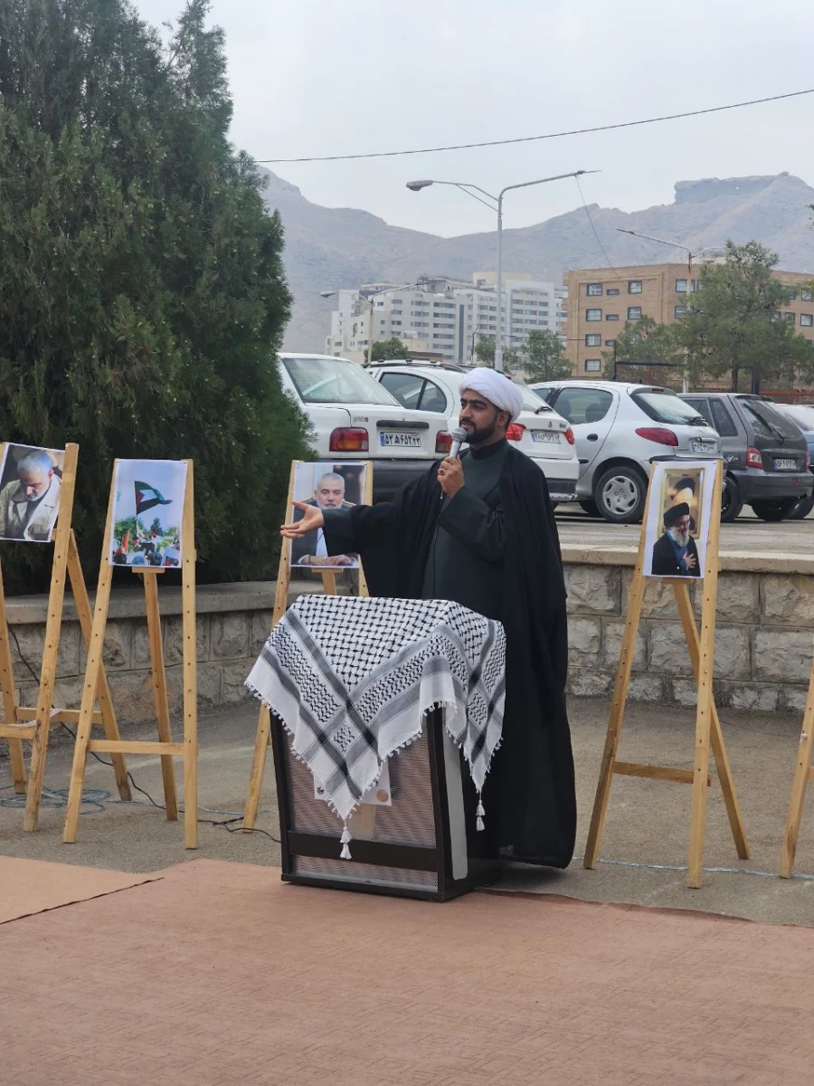 تجمع دانشجویان مرکز شهید رجایی به مناسبت شهادت دبیرکل حزب الله لبنان، شهید سید حسن نصر الله 5