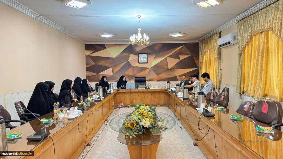 نشست اعضای انجمن فیزیک مرکز شهید رجایی  4