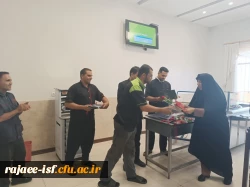 تقدیر از سر آشپز و آشپزهای محترم و زحمتکش مرکز شهید رجایی به مناسبت روز جهانی سر آشپز توسط مسئولین محترم 

 2