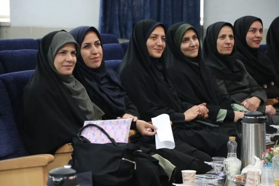 دوره تخصصی دو روزه فیزیک برای معلمان
"از نظریه تا کلاس درس 6