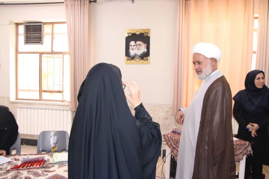 بازدید سرپرست دانشگاه فرهنگیان اصفهان از اولین روز فرآیند مصاحبه متقاضیان ورود به دانشگاه فرهنگیان 4