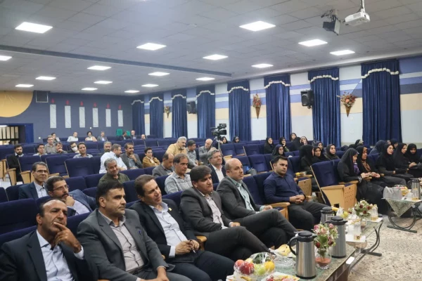 نشست اساتید و کارکنان دانشگاه فرهنگیان استان اصفهان با رئیس دانشگاه فرهنگیان 4