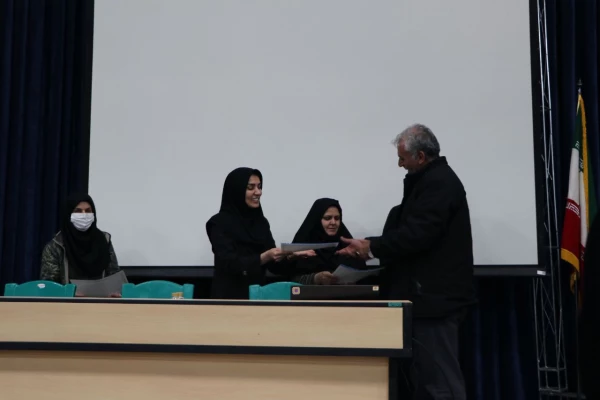 نشست مدیران مدارس کارورزی با مسئولان دانشکده علوم پایه شهید رجایی و اداره  کل آموزش وپرورش استان اصفهان  2