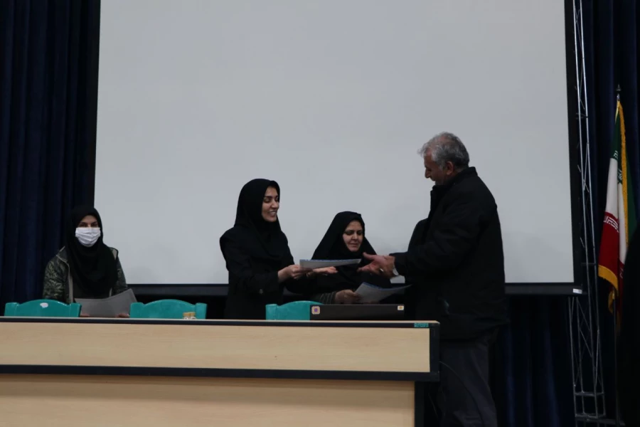 نشست مدیران مدارس کارورزی با مسئولان دانشکده علوم پایه شهید رجایی و اداره  کل آموزش وپرورش استان اصفهان  2